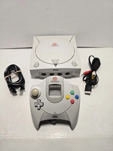 Sega Dreamcast System Konsole mit Original Controller & Kabeln HKT-3020 - Bild 1 von 15