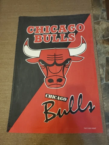 Chicago bulls NBA 1995 vertical banner basketball flag vintage 42"×28" Cover