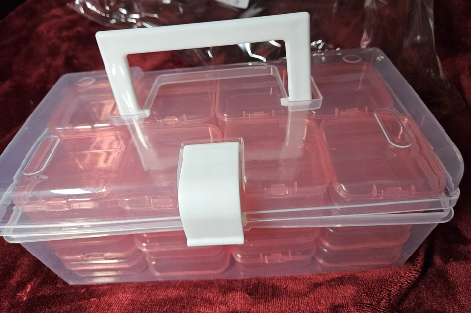 32 compartment organizer storage box 32 removable boxes measure 2"x 2" and " 3/4 - Image 1 of 4