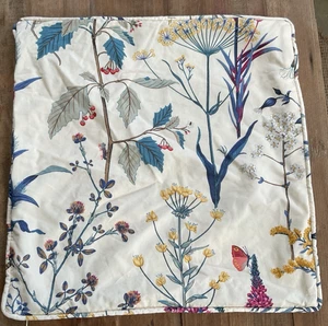 Funda de Almohada Diseño Ballard Isabella Floral Botánica Mariposa Cuadrada Marfil - Imagen 1 de 7