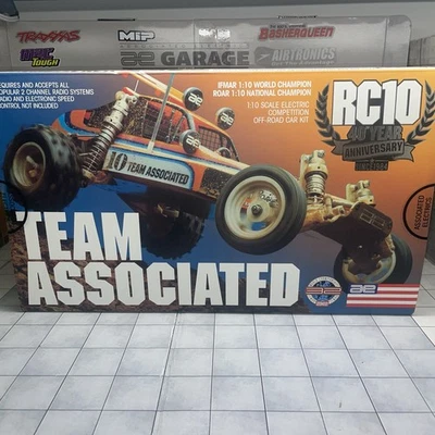 Team Associated RC10 Classic 40th Anniversary Kit 6007 Limited Edition sealed  - Image 1 of 4