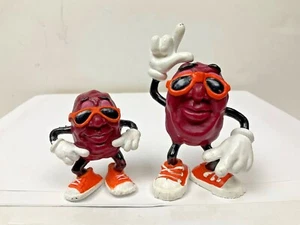 Lot 2 California Raisins PVC Figures Sunglasses Pointing #1 (1 Large & 1 Small) - Picture 1 of 6