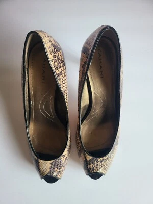Zapatos de tacón alto Tahari con estampado de piel de animal de serpiente punta de almendra abierta para mujer talla 7 Foto 1 de 4
