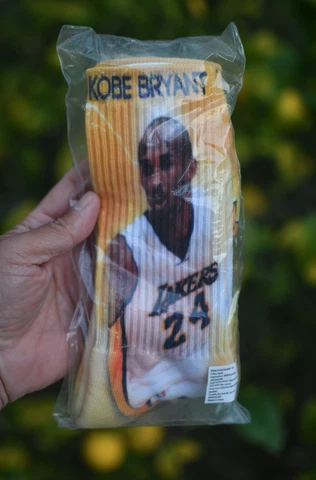 Bryant Kobe -2010 Champs Lakers Socks Men: one size 98% Poly  LA Lakers Cover