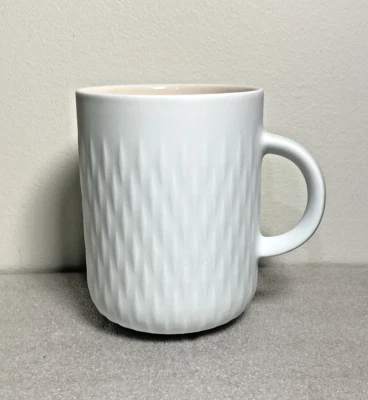 Taza Nespresso Fusalp 2311 blanca mate con interior rubor Foto 1 de 4