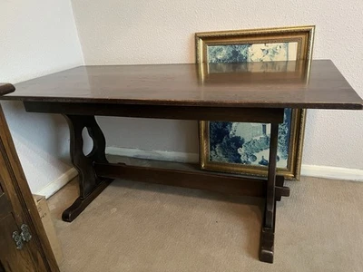 Beautiful hand made oak dining table and 4 matching Upholstered chairs - Image 1 of 4