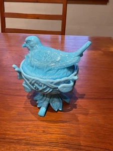 VTG Westmoreland Robin's Egg Blue Milkglass Robin on Nest Candy Dish - Picture 1 of 7