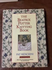 The Beatrix Potter Strickbuch Hardcover Pat Menchini - Bild 1 von 9