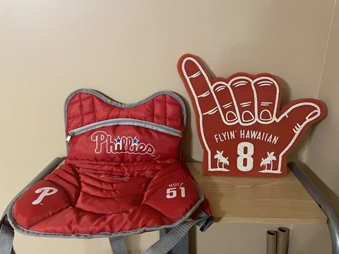 Philadelphia Phillies SGA Carlos Ruiz Backpack & Shane Victorino foam finger Cover
