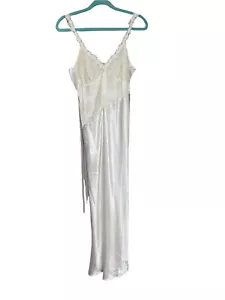 NWT Flora Nikrooz New with tags Elegant Nightgown Lingerie Ivory Lace Medium - Picture 1 of 6