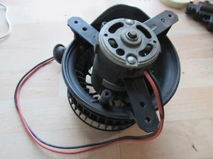 International Navistar BCM P130914 20602000C Blower Motor Assembly #M149HA - Picture 1 of 8