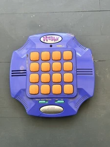 Tiger Electronics Henry Vintage 1996 Sonidos Juego de Memoria Juguete Para Piezas - Imagen 1 de 6