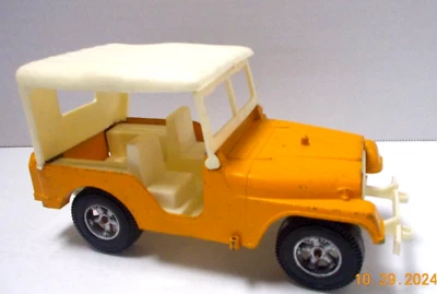 Винтажный оранжевый игрушечный джип Hubley Safari No1710 сделано в Ланкастере, Пенсильвания, США — 7 дюймов в длину - Изображение 1 из 4