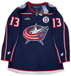 JOHNNY GAUDREAU AUTÉNTICO ADIDAS COLUMBUS AZUL CHAQUETAS JERSEY TALLA 52 NUEVO CON ETIQUETAS - Imagen 1 de 4