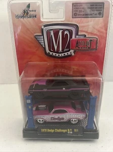 New - M2 Auto-lift - 1970 Dodge Challenger R/T - 2 Car Pack - Factory Sealed - Picture 1 of 4