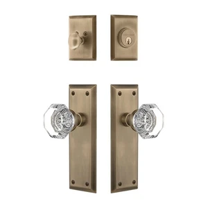 Nostalgisches Lagerhaus New York Eingang Set mit Waldorf Kristall Knopf in antikem B... - Bild 1 von 1