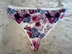 Women’s Plus Size Cacique No Show French Cut Floral Thong Size 26/28 - Picture 1 of 5
