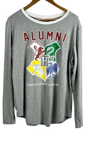Harry Potter Gray Hogwarts Alumni Graphic T-Shirt. Juniors. - Size XL 15/17 - Picture 1 of 7
