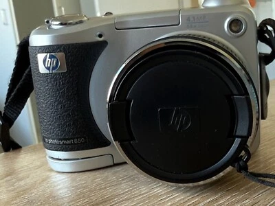 Digitalkamera - HP Photosmart 850 - silber/schwarz - voll funktionsfähig - 4,1MP - Bild 1 von 4