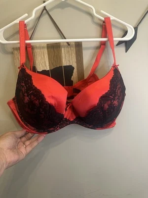 Sujetador para mujer Frederick's of Hollywood Foto 1 de 4