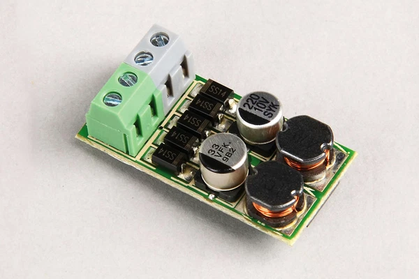 Piko 36143 G Scale Voltage Regulator 5V - Image 1 of 1