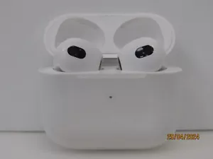 Apple AirPods 3rd Generation Wireless In-Ear Headset - White (UGC) - Picture 1 of 8