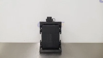 18 GMC SIERRA 1500 发动机保险丝盒 84303177 — 第 1/4 张图片