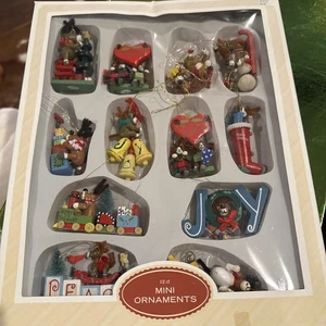 12 adornos navideños vintage pintados de madera temáticos de alce botella cepillo detallado - Imagen 1 de 7