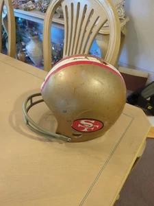 CASCO FOOTBALL VINTAGE ANNI 80 SAN FRANCISCO 49ERS NFL RAWLINGS 10-85 HNFL-N MEDIUM - Foto 1 di 7