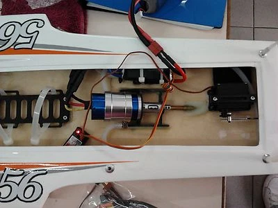 DT E22 Tiger Teeth Electric RC Racing Speed W/ ESC Motor Ship White RTR Boat - Image 1 of 4