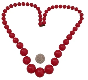 Vintage Chunky Graduated Statement Necklace Red Plastic Beads Costume Jewellery - Picture 1 of 18