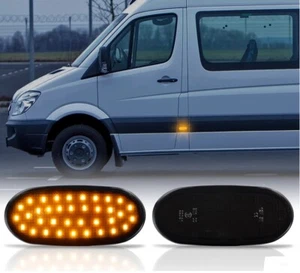 Für Mercedes Sprinter W907 W910 2018- 2x LED Seitenmarkierungsleuchten SCHWARZ - Afbeelding 1 van 3