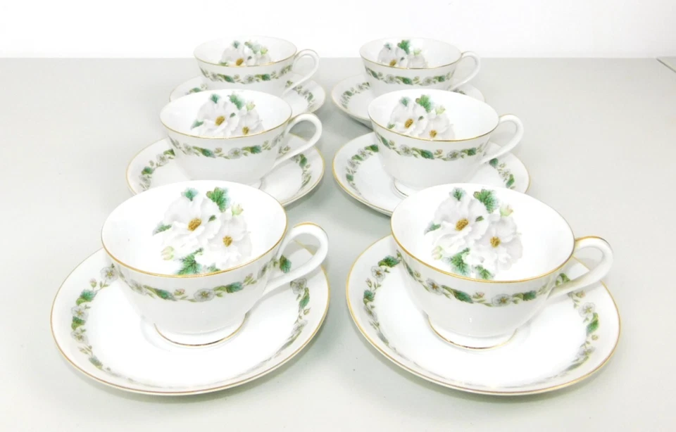 Noritake Nippon Toki Kaisha - Juego de 12 tazas y platillos de té Gardenia blancos Foto 1 de 4