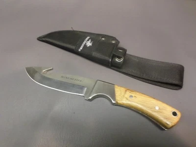WINCHESTER FIXED BLADE W/ GUT HOOK HUNTING KNIFE - W/ SHEATH - UNUSED - Image 1 of 4