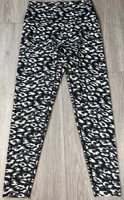 Legging Aerie Offline Goals 7/8 tiro alto negro gris blanco camuflaje talla grande Foto 1 de 4