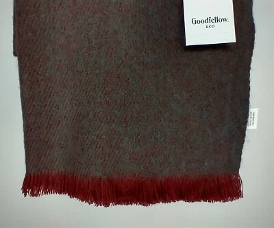 Bufanda tejida de sarga acrílica a rayas Goodfellow & Co para hombre granate baya 78 pulgadas x 24 pulgadas Foto 1 de 4