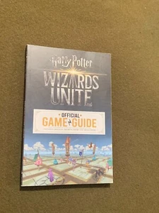 Harry Potter Wizards Unite Official Game Guide Softback Book Magical Secrets - Picture 1 of 2
