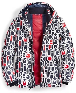 Chaqueta tampón con capucha acolchada para hombre Tommy Hilfiger AZUL MARINO/ROJO LOGOTIPO EN TODAS PARTES - Imagen 1 de 5