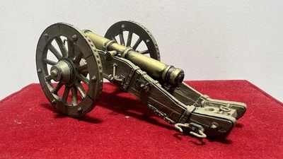 Cañón histórico de 40 mm - Figura de artillería en miniatura de metal pintado a mano Foto 1 de 4