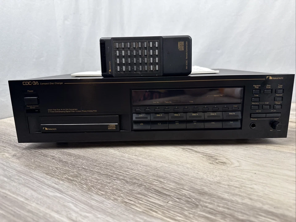 Nakamichi CDC-3A Compact Disc Player Changer com Controle Remoto Manual Para Reparo de Peças - Imagem 1 de 4