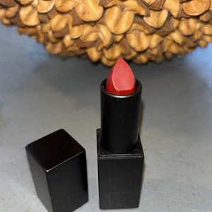 NARS audace rossetto Charlotte 4,2gr nuovo senza scatola - Foto 1 di 4