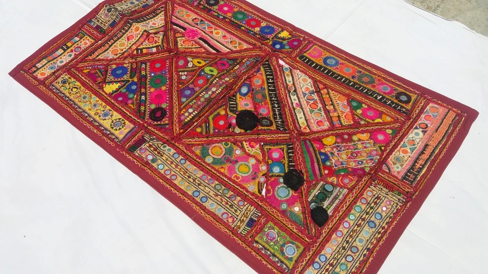 Tapisserie tribale patchwork Miroirs Bordeaux Broderie Tenture Fait Main Inde A - Photo 1/4