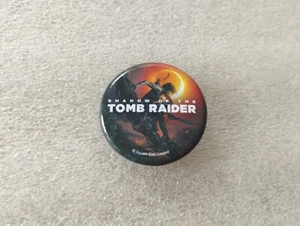 Shadow of the Tomb Raider Merchandise Werbeartikel Promo Pin Anstecker Werbung - Bild 1 von 3