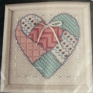 Vintage Dimensions Needlepoint Kit Textured Patchwork Heart Quilted Mini 5" Pink - Picture 1 of 3