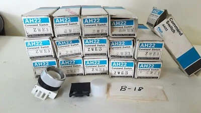 Lot of 15- Fuji Electric AH22 ZWE3 Command Switch AH22-Z - Image 1 of 3