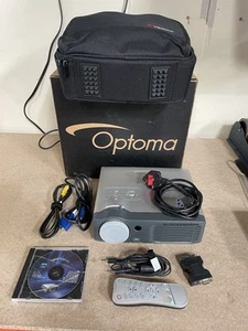 Optoma EP739 DLP Projector (318 Lamp Hours) c/w Cables, Remote, Case - Working - Picture 1 of 14