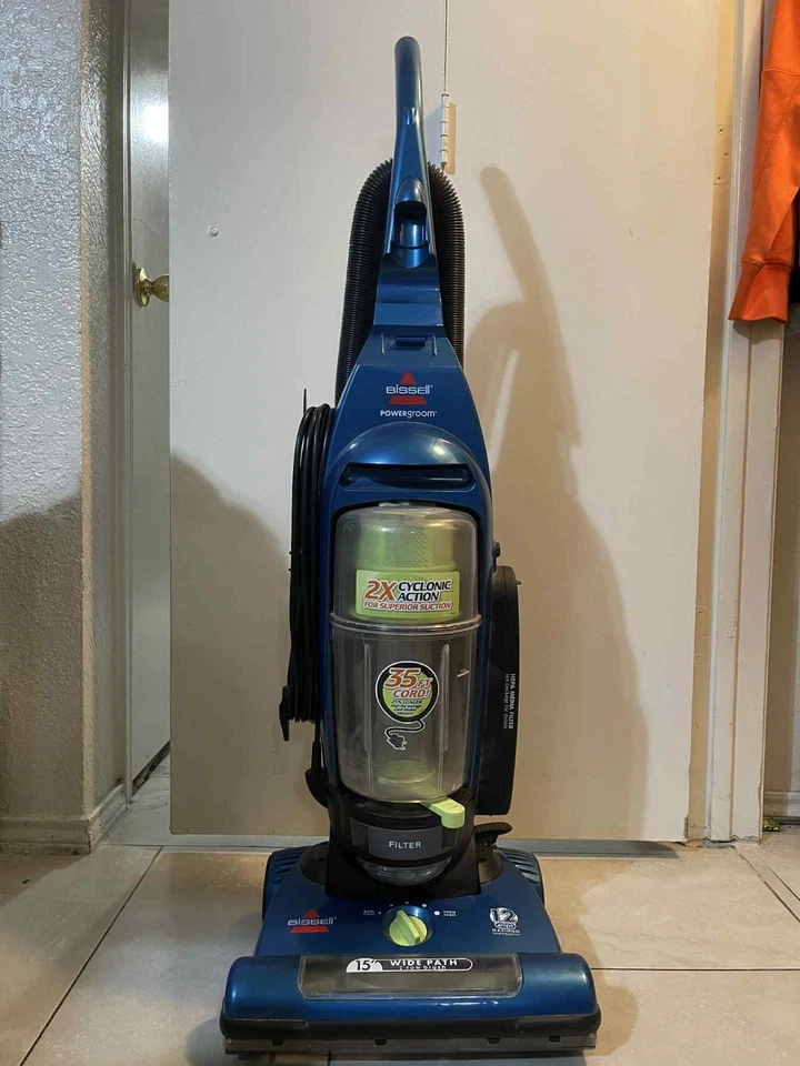 Bissell PowerGroom Bagless Upright Vacuum Cleaner – Model 92L3-1 | Used - Image 1 of 4