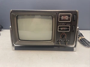 Vintage 1983 Portable TV Radio JC Penney 685-1036A CRT Made In Taiwan - Picture 1 of 11