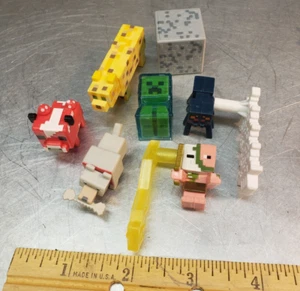 MINECRAFT Mini Figures Lot of 7 Figures. - Picture 1 of 11