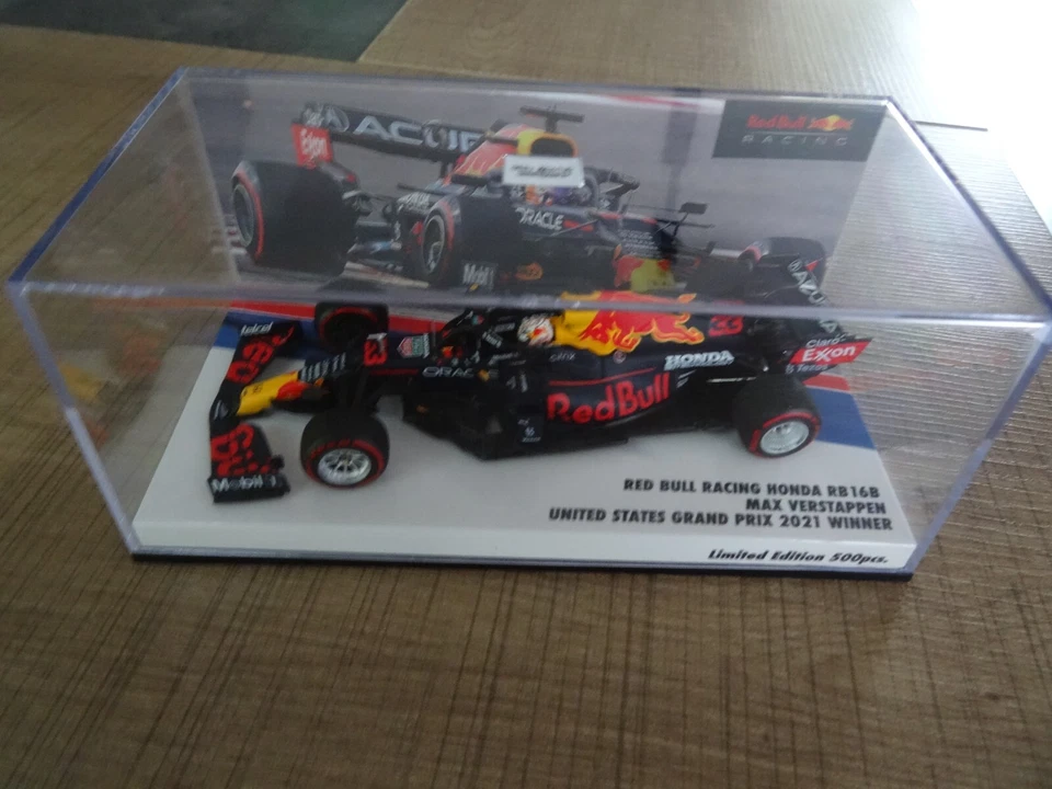 Red Bull RB16B Verstappen Winner United States GP 2021 1/43 Minichamps